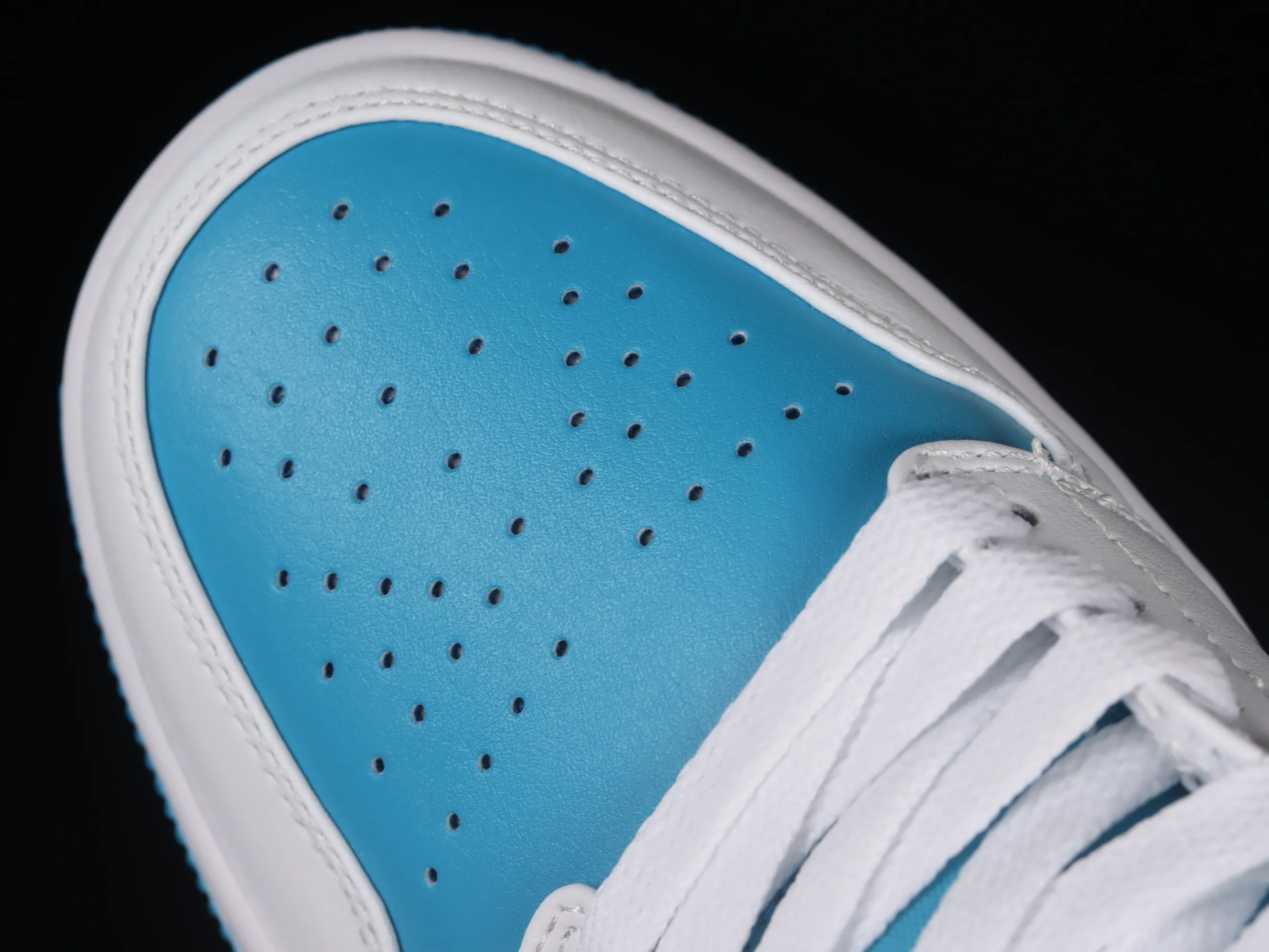 All categories Air Jordan Jordan series basketball shoes Air Jordan 1 Low Z version Air Jordan 1 Low "Aquatone" Joe 1 blue and white low-top cultural and casual sneakers 553560-174